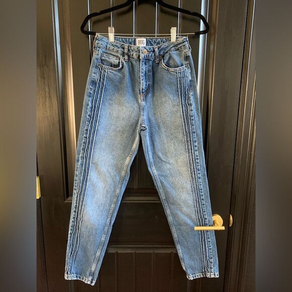 BDG Denim - BDG / Urban Outfitters Pintuck Tapered Mom Jeans - Size 27